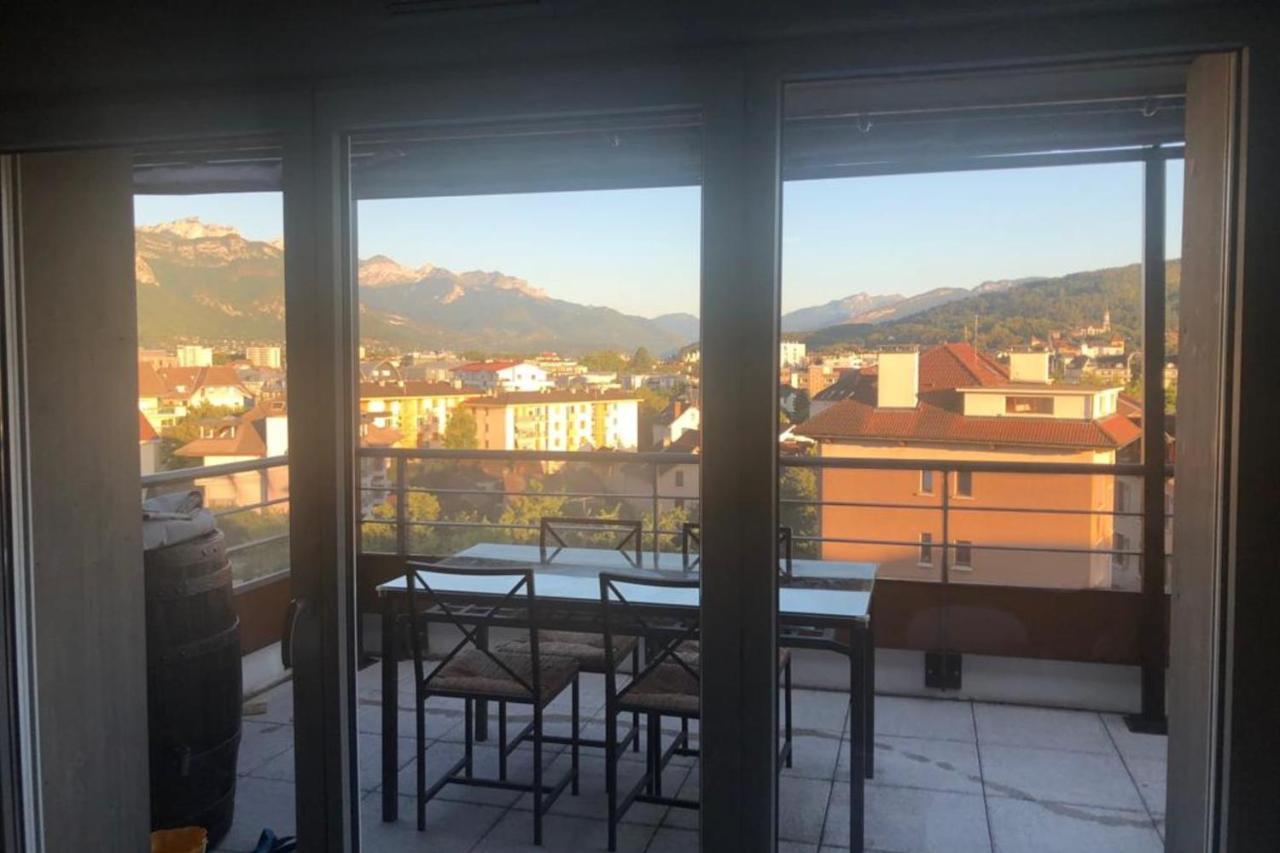 Apartamento Penthouse Flat South-Facing Terrace - Welkeys Annecy Exterior foto