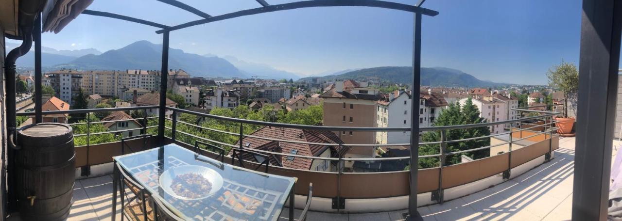 Apartamento Penthouse Flat South-Facing Terrace - Welkeys Annecy Exterior foto